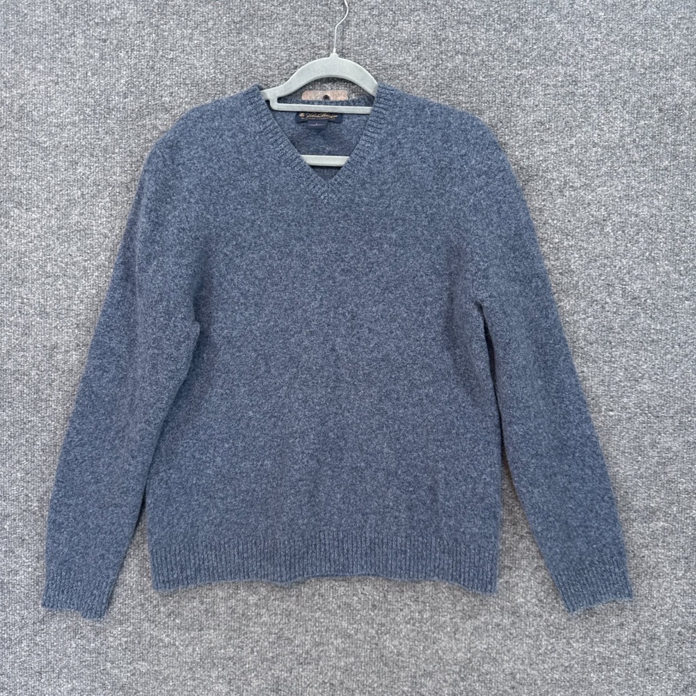 Brooks Brothers Sweater Men Small Blue Scottish Lambswool Vneck Pullover Classic
